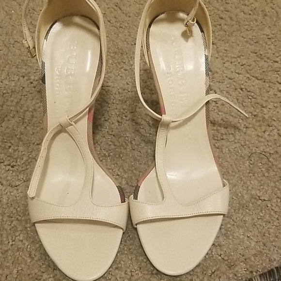 Burberry Prosum Wedge - Picture 4 of 8